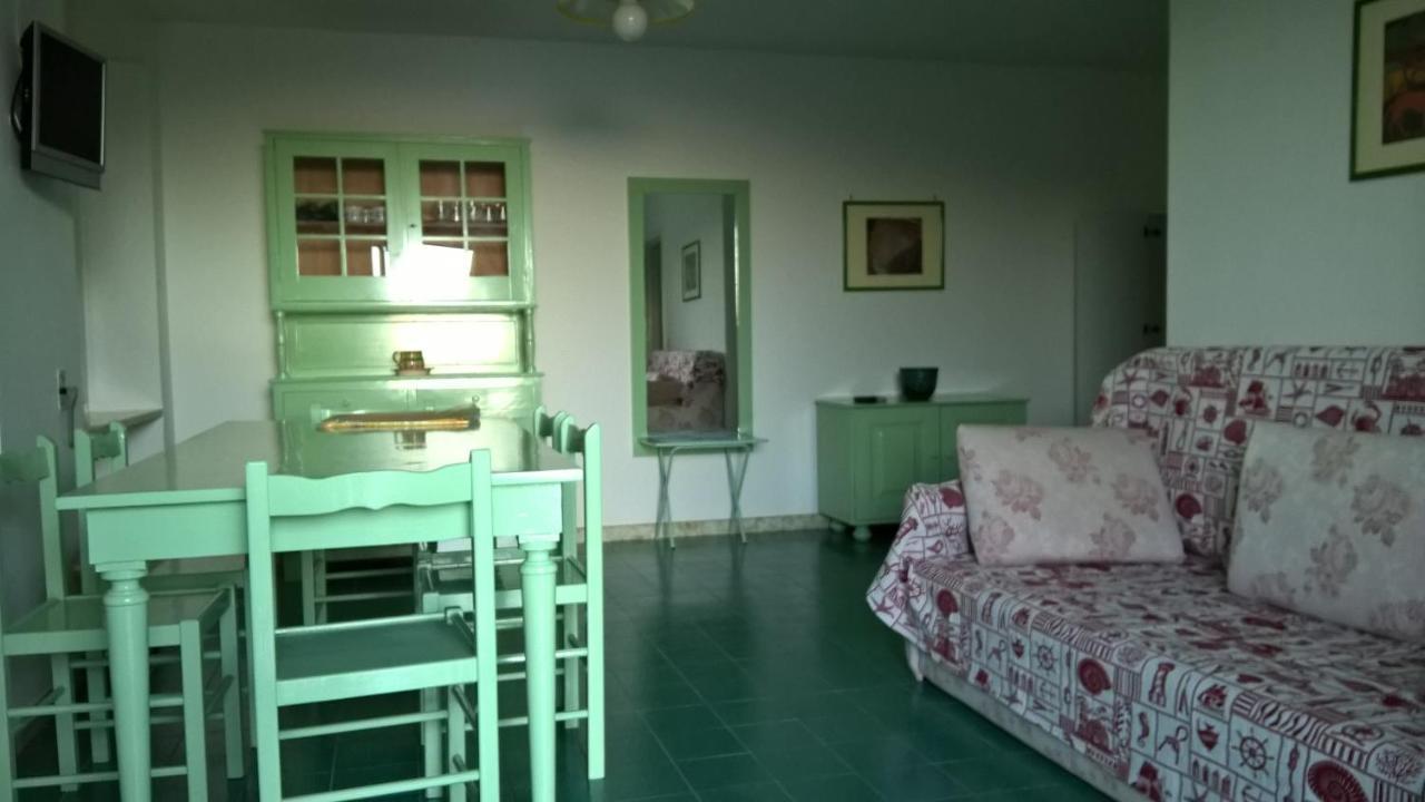 Appartamento In Villa Fortunata Terra Marina Serra Exterior foto